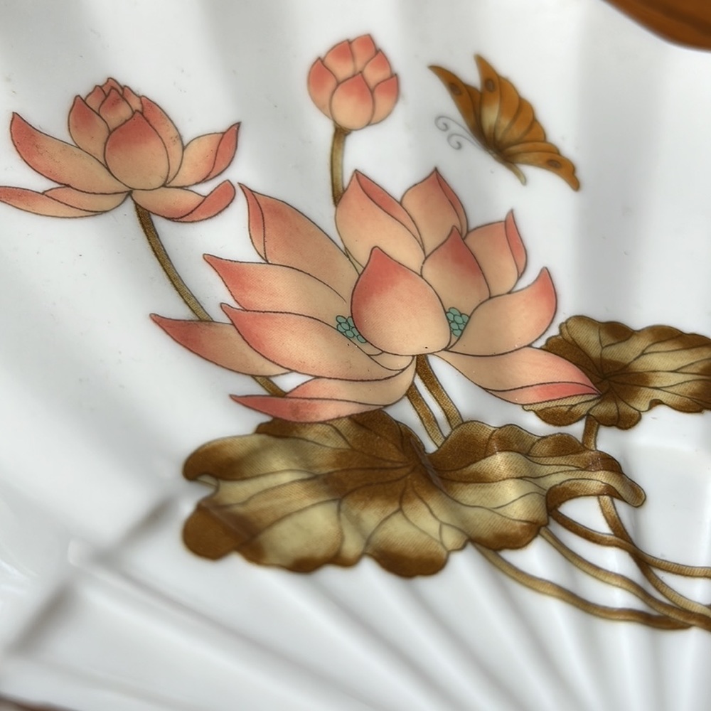 Vintage Japanese Ceramic Tray White with Floral Pattern and Butterfly - Picture 3 of 8
